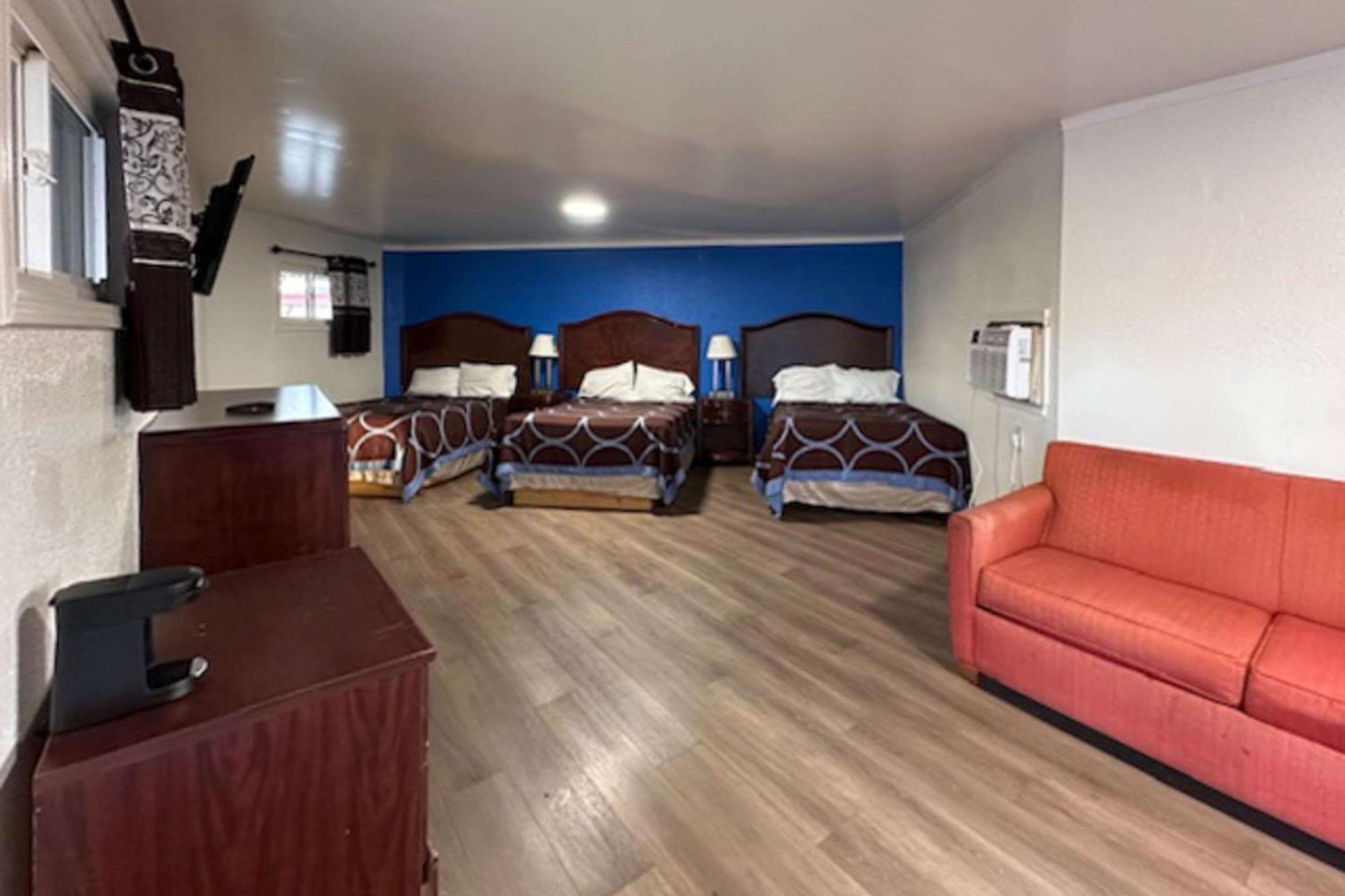 Rodeway Inn Flora Buitenkant foto