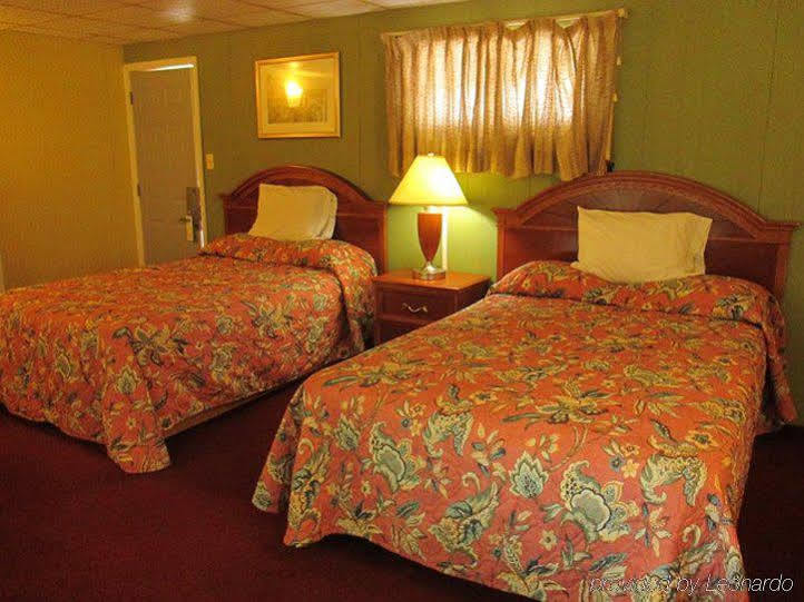 Rodeway Inn Flora Buitenkant foto